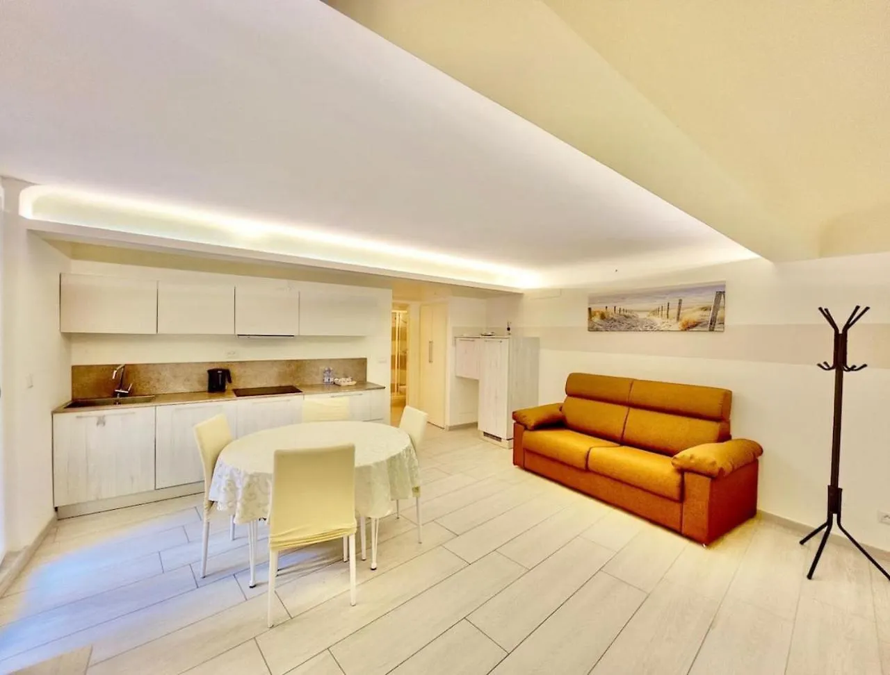 Trilocale Palais Ausonia, Apartment Menton France